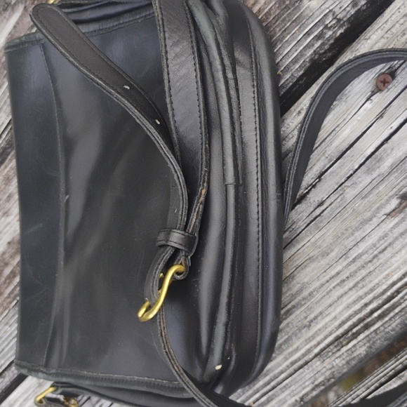 Coach vintage 80's leather shoulder bag. Style 4110 in great condition. - Picture 9 of 13